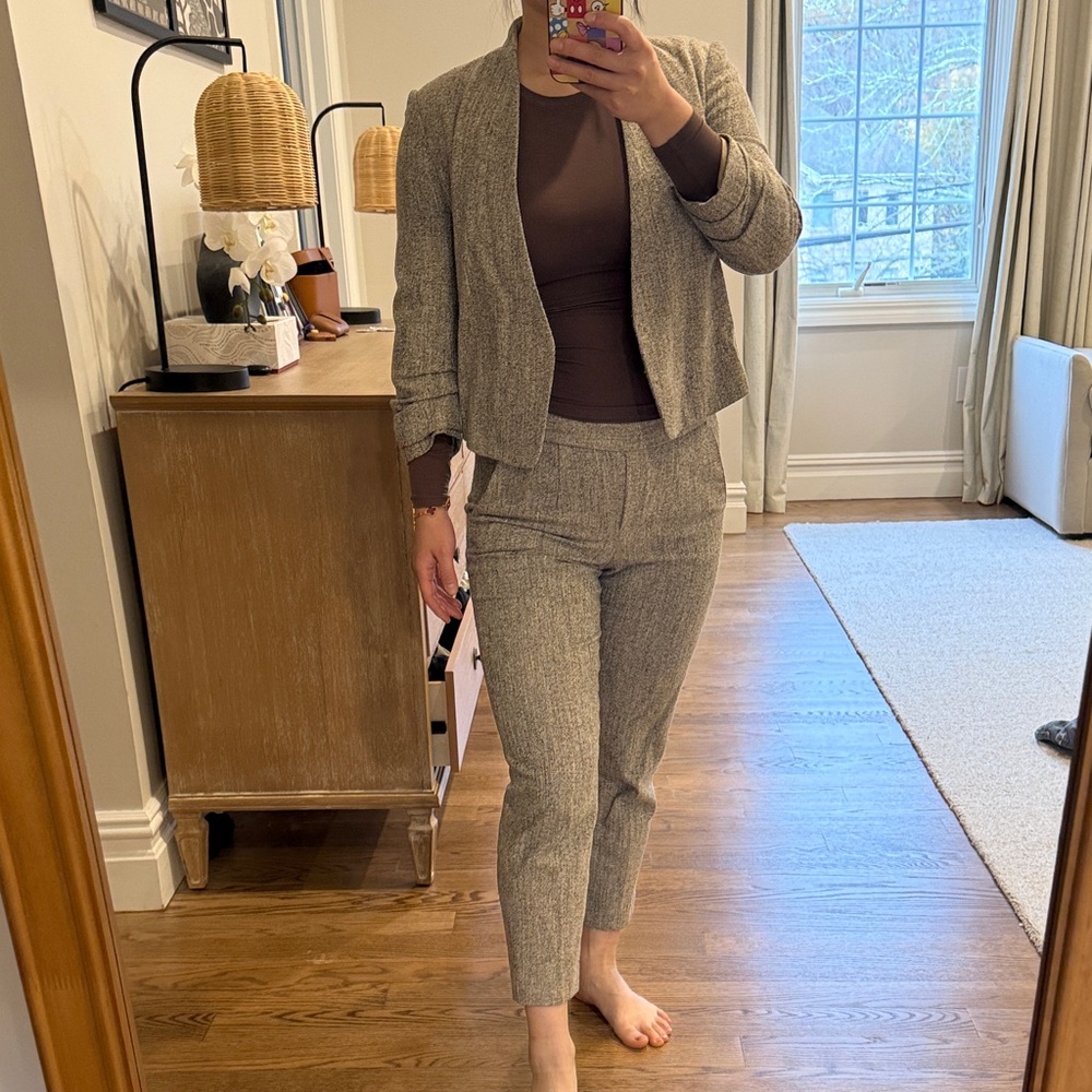 Aritzia Babaton Women's Gray Tweed Blazer & Pantsuit